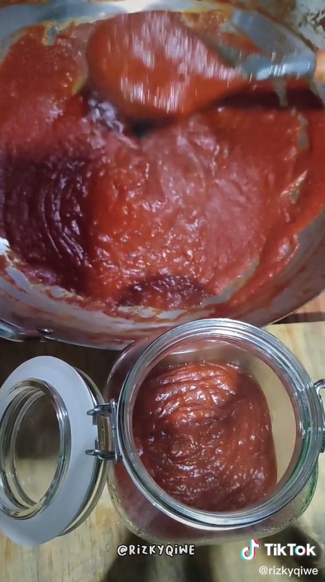 Bisa tahan lama, ini 7 cara bikin saus tomat tanpa bahan pengawet