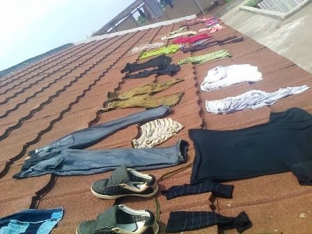 potret nyeleneh orang jemur pakaian © berbagai sumber potret nyeleneh orang jemur pakaian © berbagai sumber