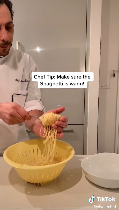 Mudah ditiru, begini trik mudah plating spageti ala restoran