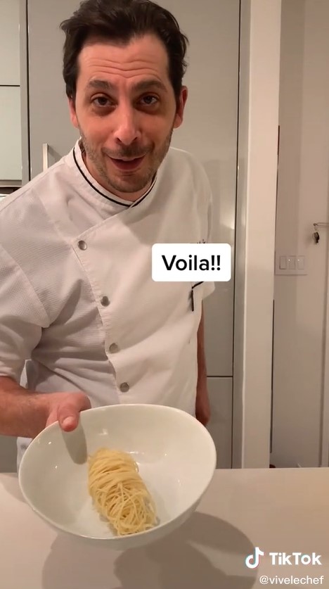 Mudah ditiru, begini trik mudah plating spageti ala restoran