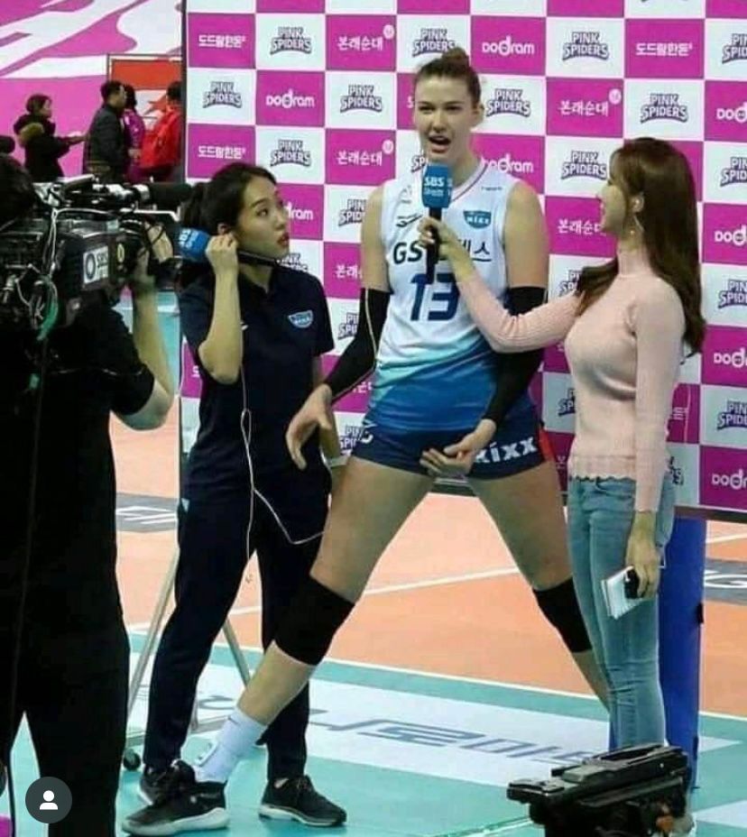 orang kalau terjebak di momen canggung © berbagai sumber