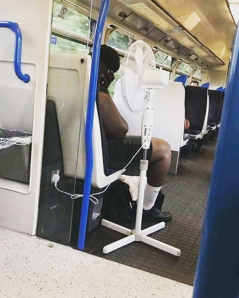 naik kendaraan umum tapi ogah kepanasan © berbagai sumber