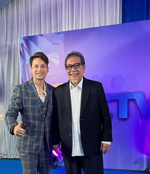 Gaya aktor di SCTV Awards 2022 © Instagram