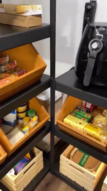 7 Cara Alika Islamadina merapikan rak dapur ini enak dipandang
