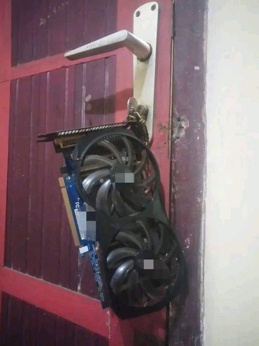 gantungan kunci nyeleneh © berbagai sumber gantungan kunci nyeleneh © berbagai sumber