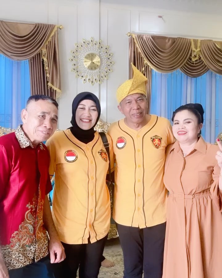 momen pertemuan kiwil dan mantan istri © instagram