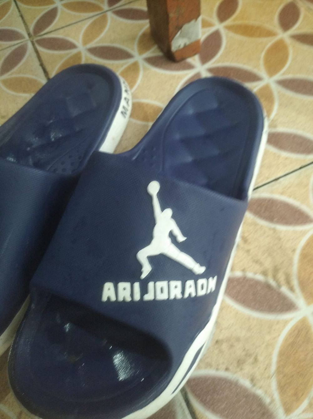 pelesetan merek air jordan kw © berbagai sumber