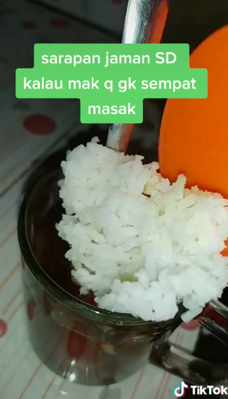 Menu sarapan pria ini antimainstream, bikin mikir keras