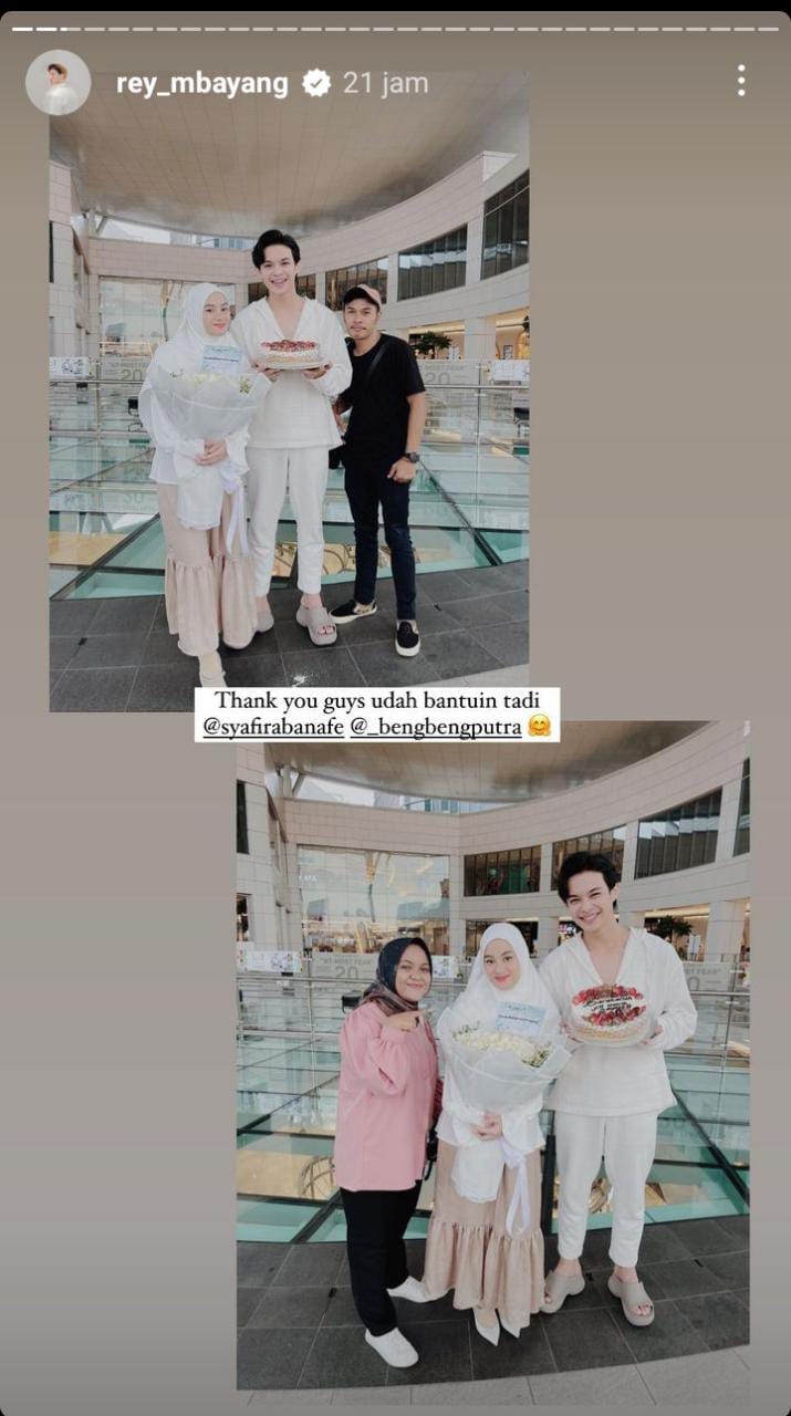 Hadiahi tas Hermes, 9 momen Rey Mbayang beri kejutan ultah Dinda Hauw berbagai sumber Hadiahi tas Hermes, 9 momen Rey Mbayang beri kejutan ultah Dinda Hauw berbagai sumber