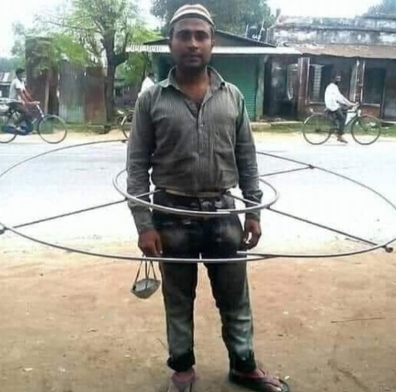 Kelakuan nyeleneh bapak-bapak Berbagai sumber Kelakuan nyeleneh bapak-bapak Berbagai sumber