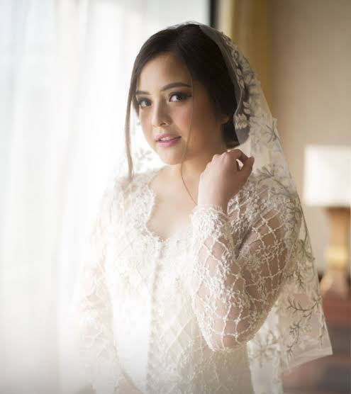 Gaya 9 eks aktris cilik saat menikah, Rachel Amanda usung adat Jawa