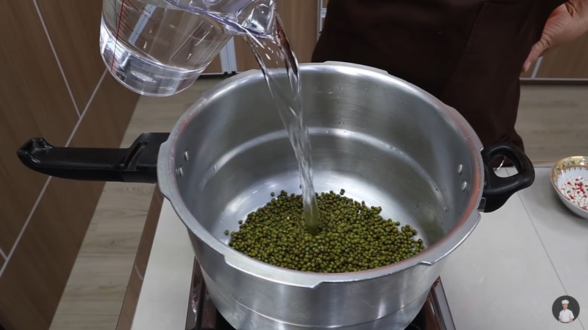 Cara cepat merebus kacang hijau, cuma 7 menit tanpa direndam