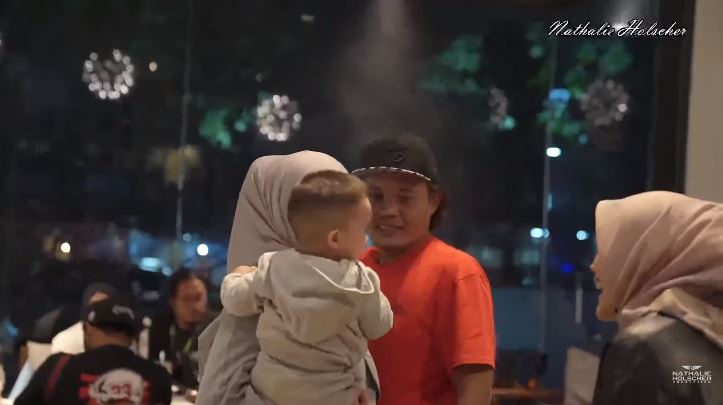 momen nathalie bertemu putri delina © berbagai sumber momen nathalie bertemu putri delina © berbagai sumber