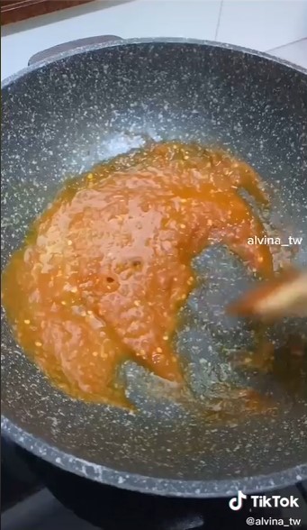 Cara bikin sambal terasi yang cocok buat diet, cuma 50 kalori