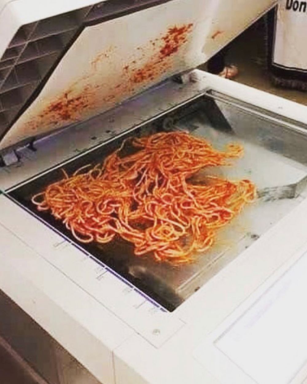 kreasi nyeleneh pakai mi © berbagai sumber