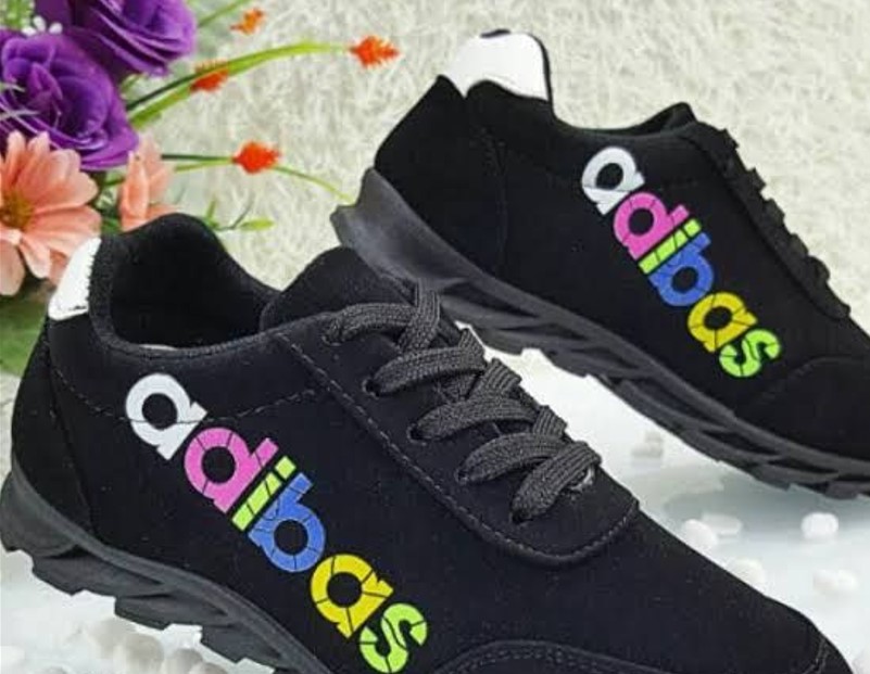 Nama sepatu KW Berbagai sumber