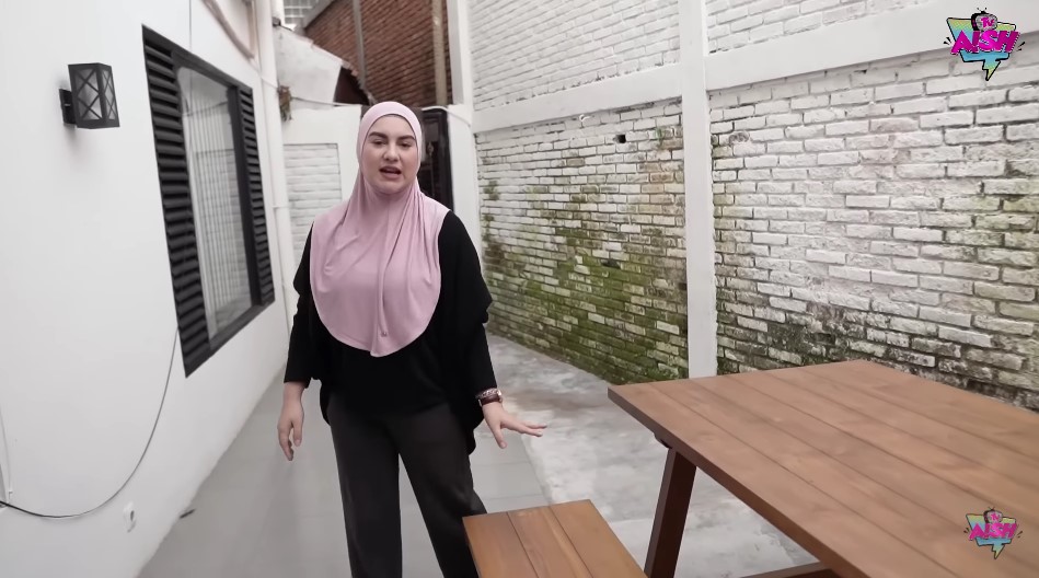 Kantor baru Irish Bella YouTube