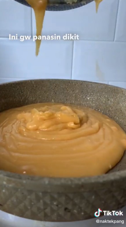 7 Cara bikin selai telur asin untuk isian bakpao, praktis dan enak