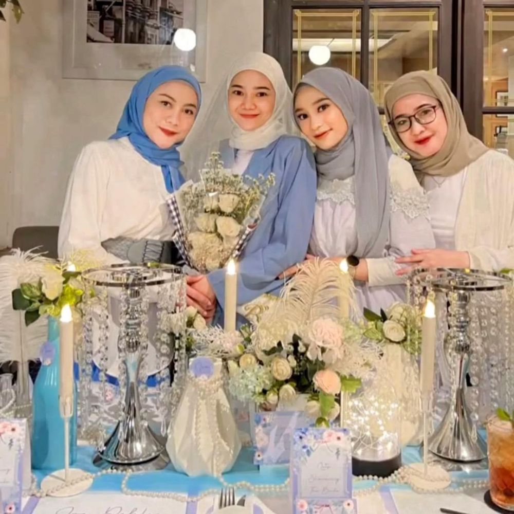 Momen bridal shower Ira Dahlia © Instagram