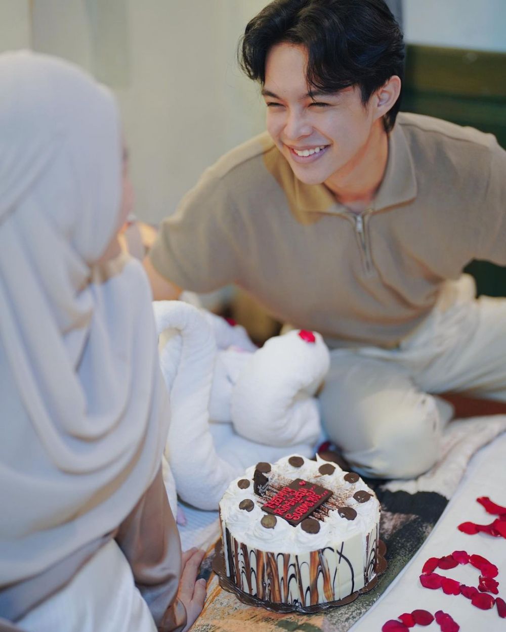 momen dinda hauw beri kejutan ultah rey mbayang © instagram momen dinda hauw beri kejutan ultah rey mbayang © instagram