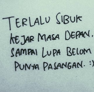 Tulisan kocak di dinding tembok © 2022 berbagai sumber