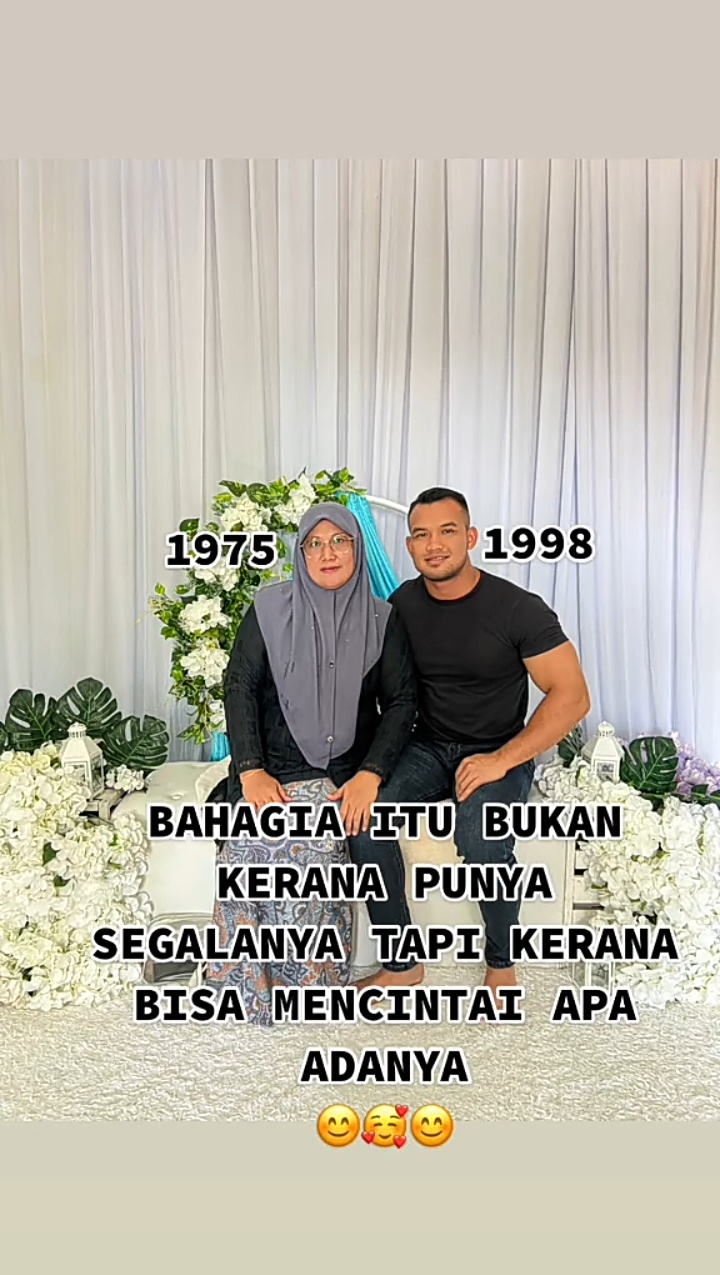 Ibu ini nikahi pria seumuran anaknya, intip 11 momen mesranya berbagai sumber