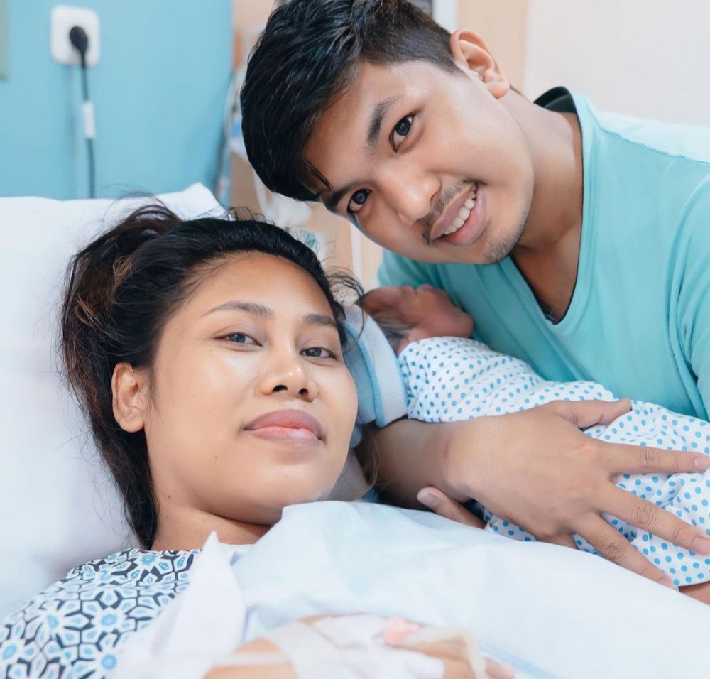 Pesona 10 pedangdut usai lahiran © 2022 brilio.net