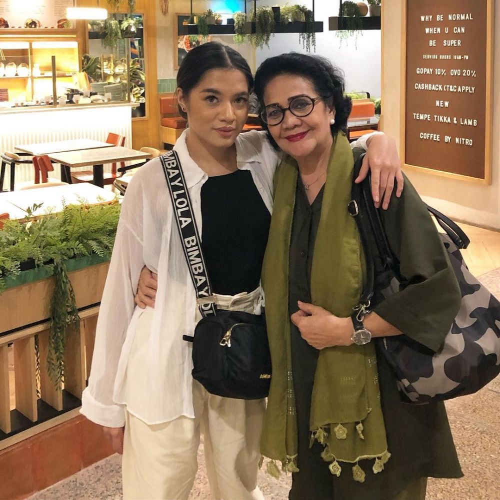 wanita di film si pitung nenek artis © berbagai sumber wanita di film si pitung nenek artis © berbagai sumber