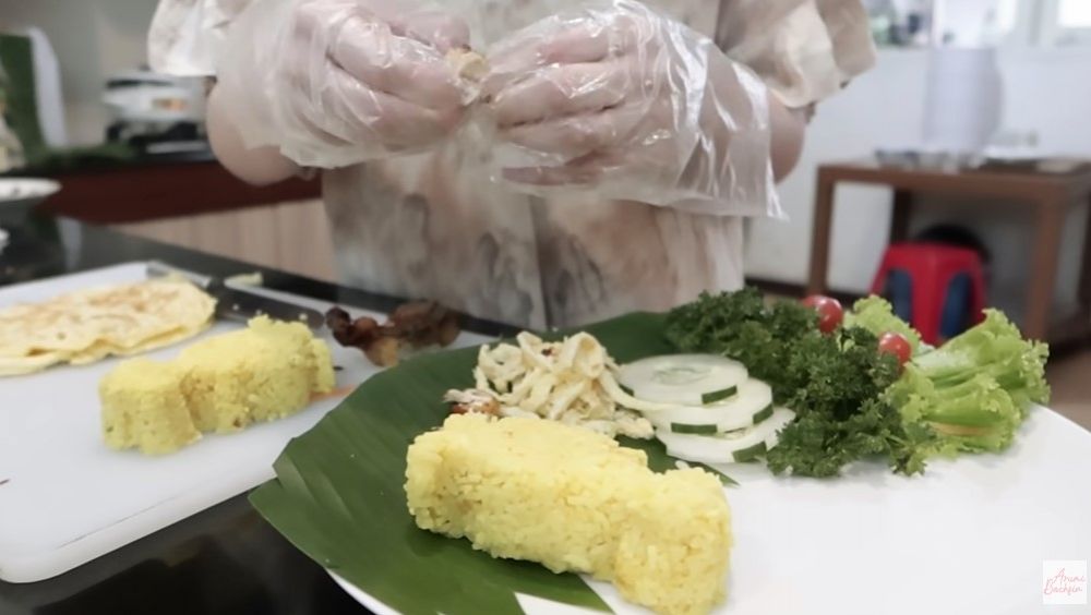 9 Cara Arumi Bachsin plating nasi kuning, menu sederhana jadi spesial