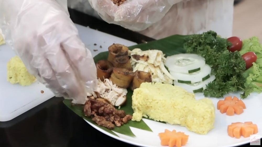 9 Cara Arumi Bachsin plating nasi kuning, menu sederhana jadi spesial