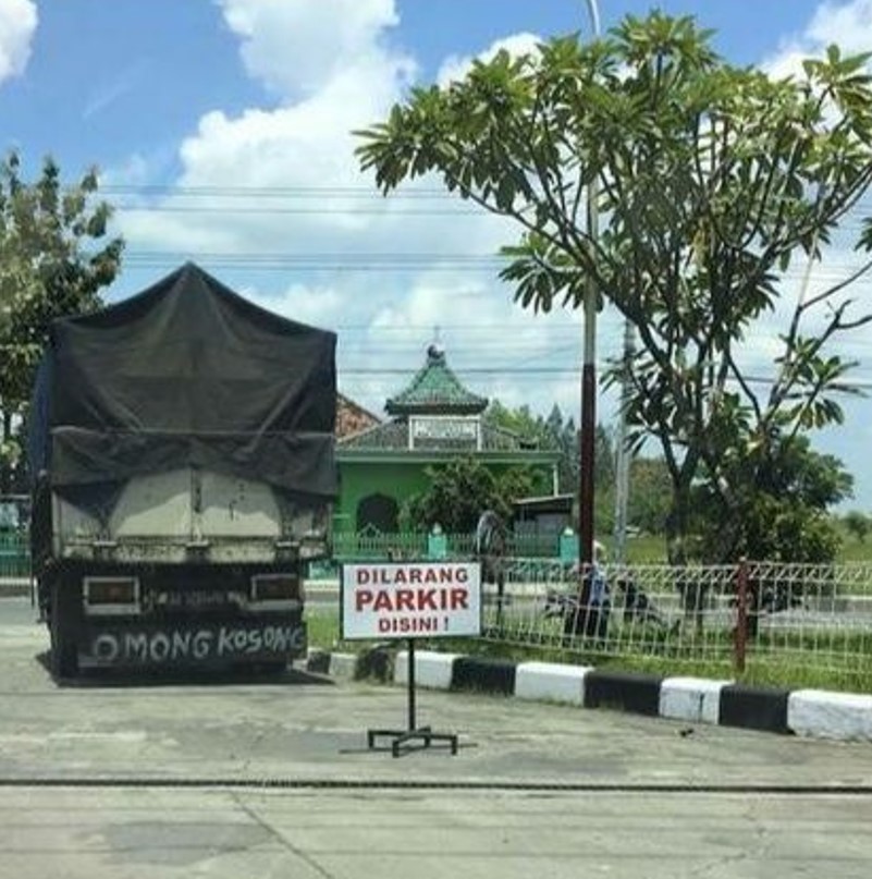 Abaikan larangan parkir Berbagai sumber Abaikan larangan parkir Berbagai sumber