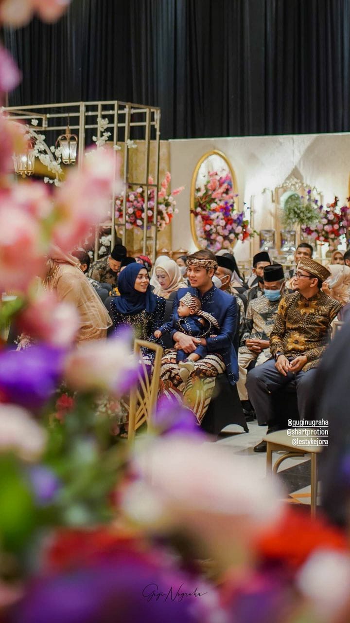 lesty di pernikahan kakak © instagram lesty di pernikahan kakak © instagram