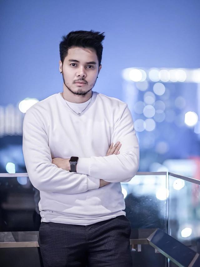 potret aher mantan suami elly sugigi © instagram potret aher mantan suami elly sugigi © instagram