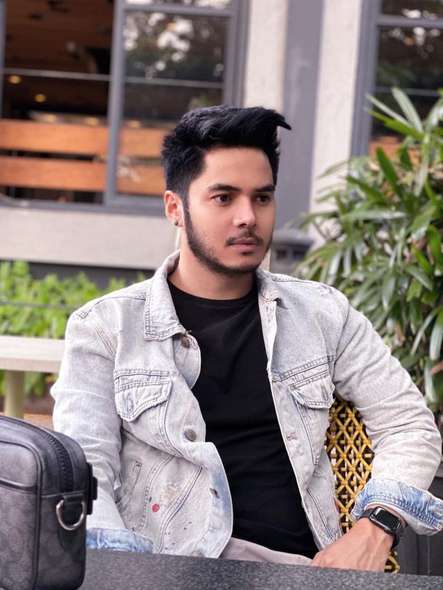 potret aher mantan suami elly sugigi © instagram potret aher mantan suami elly sugigi © instagram