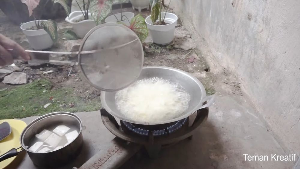 9 Cara membuat tahu Sumedang dari tahu putih biasa, gurih dan lezat