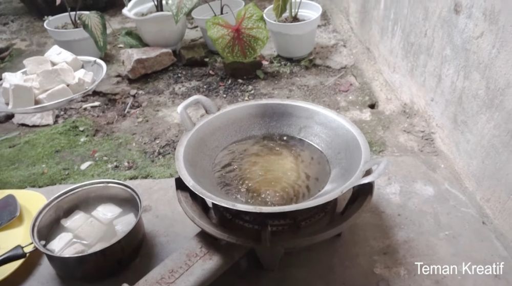9 Cara membuat tahu Sumedang dari tahu putih biasa, gurih dan lezat