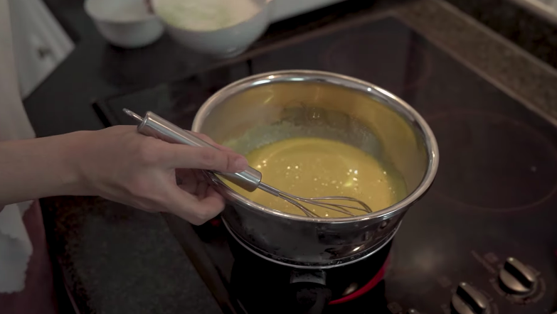 8 Alat baking Ratna Galih, bikin kue jadi praktis dan mudah dihias