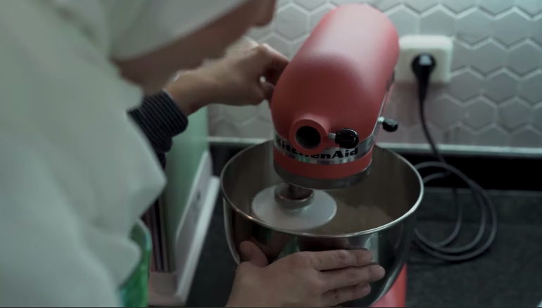 8 Alat baking Ratna Galih, bikin kue jadi praktis dan mudah dihias