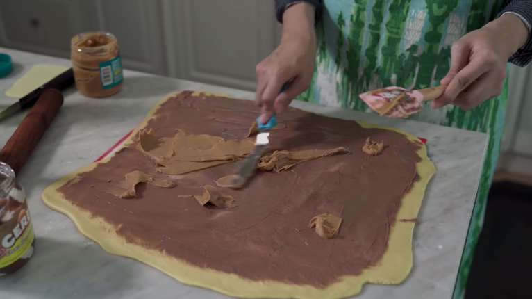 8 Alat baking Ratna Galih, bikin kue jadi praktis dan mudah dihias