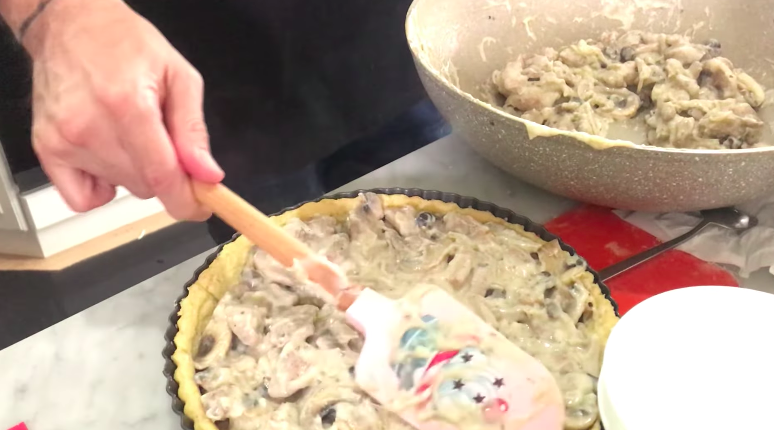 8 Alat baking Ratna Galih, bikin kue jadi praktis dan mudah dihias