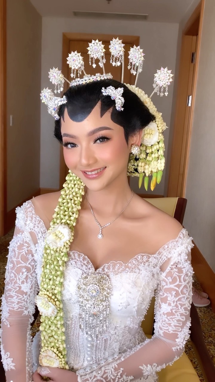 Pesona Glenca Chysara di pernikahan © berbagai sumber