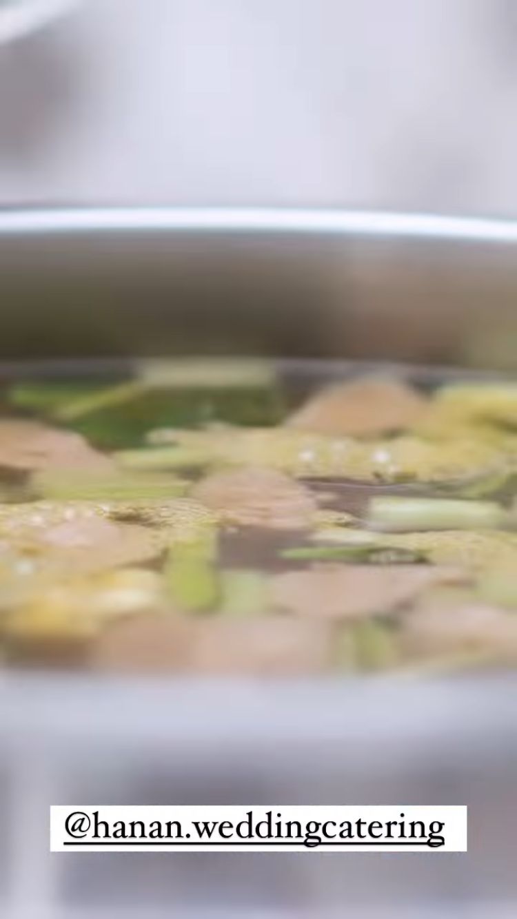 9 Hidangan di pengajian pernikahan Glenca Chysara, komplet