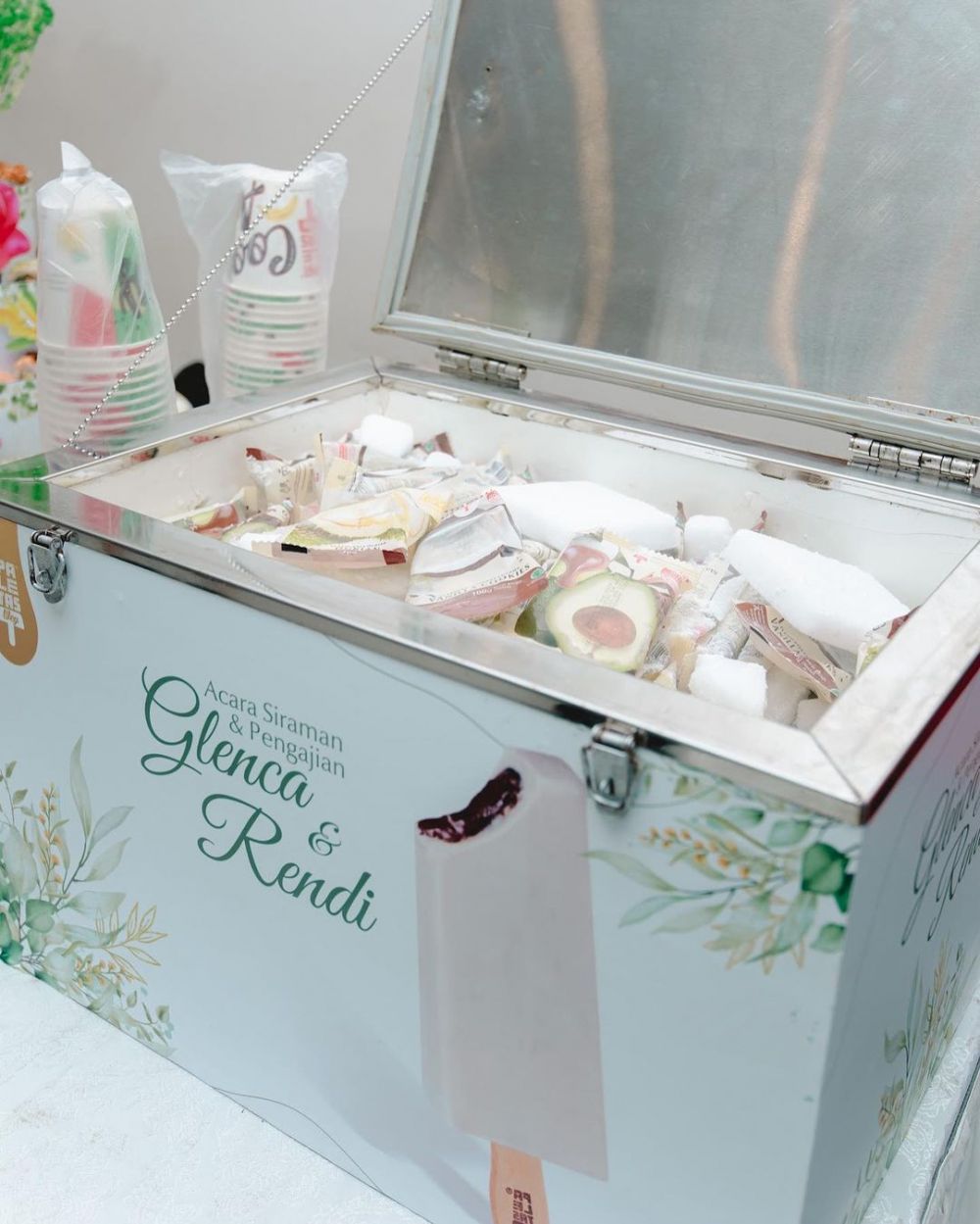 9 Hidangan di pengajian pernikahan Glenca Chysara, komplet