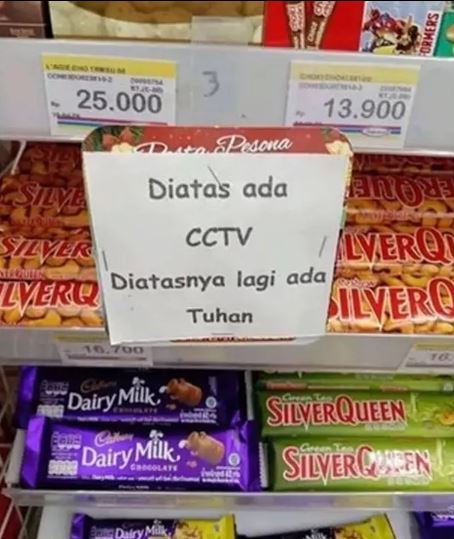 Tulisan 'Ada CCTV' ini nyeleneh © 2022 brilio.net