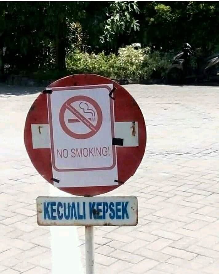 salah pasang papan pengumuman © berbagai sumber