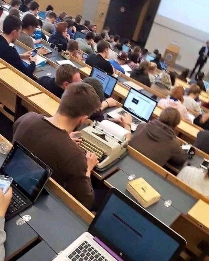 cowok kalau kelompokan malah nyeleneh © berbagai sumber