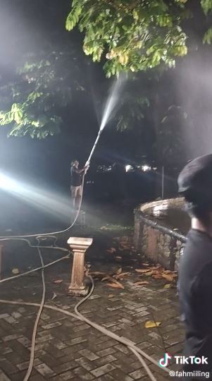 syuting adegan sinetron membatin malah kocak © berbagai sumber