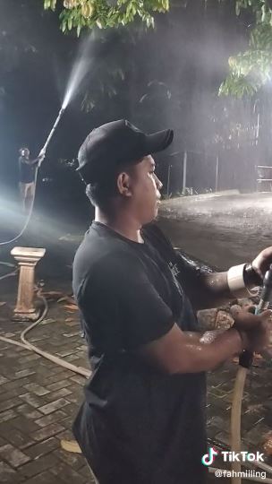 syuting adegan sinetron membatin malah kocak © berbagai sumber