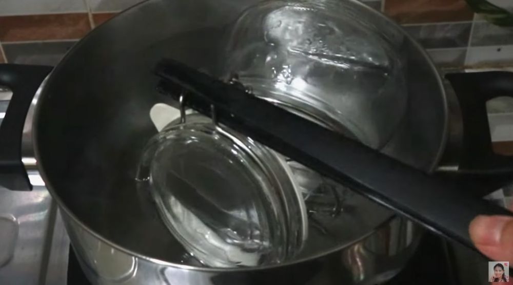 Cara mudah sterilkan toples kaca, makin aman untuk wadah makanan