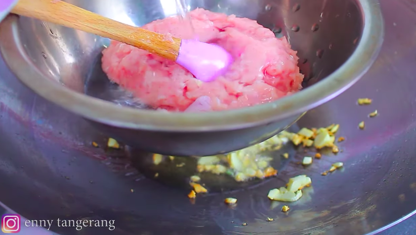 Pemula wajib tahu, ini cara masak daging giling agar tak menggumpal
